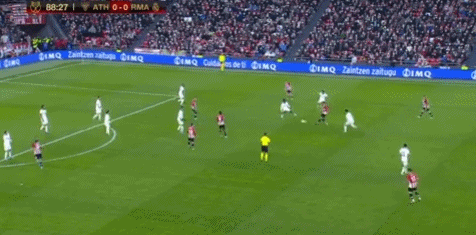 卡斯尔成马刺队史第三位在21岁以下得到30+10+5的球员