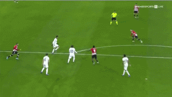 深圳新鹏城官方：俱乐部与于睿、姜至鹏完成正式续约