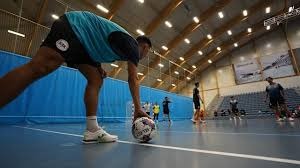 四换二，美媒提议湖人打造三状元阵容，可助老詹卢卡夺冠